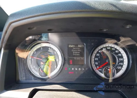 2021 Ram 1500 Classic Warlock 4X4 6'4 Box z USA, uszkodzony, nr VIN 1C6RR7GG6MS554640